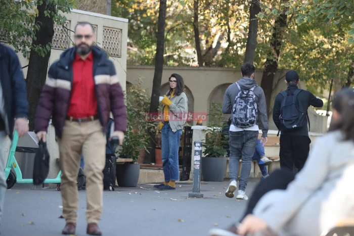 Alice Cavaleru fotografiată pe stradă de paparazzi Mediaflux