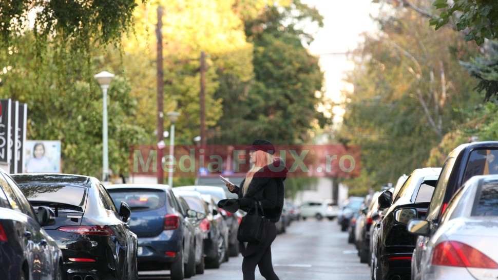 PAPARAZZI. Tania Budi a mai adăugat un procedeu pe lista de trucuri pentru tinerețe veșnică. Paparazzi au dat-o de gol | FOTO