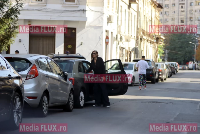 Iulia Albu și fiica sa la avocat sau executor judecătoresc