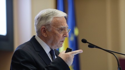 Avertismentul BNR la nivel național Tentativă de fraudă cu imaginea lui Mugur Isărescu