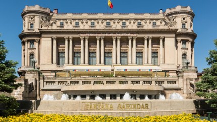 Povestea Palatului Cercului Militar Național. Clădirea din inima Bucureștiului a fost ridicată din donațiile ofițerilor