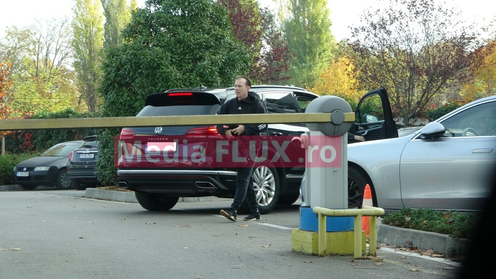 Ce face Florin Cîțu de când nu mai este premier și nici lider PNL. Paparazzi l-au dat de gol | FOTO