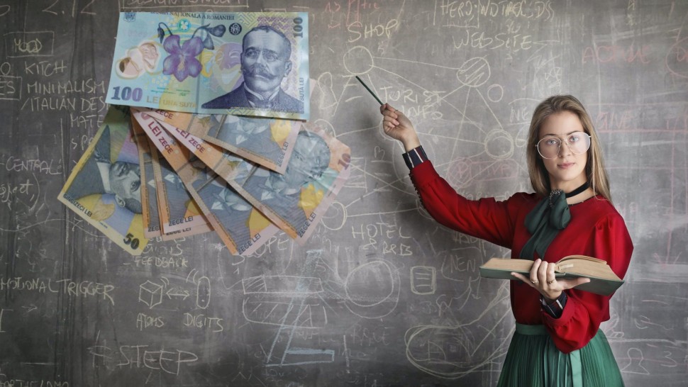 Cresc salariile profesorilor și mai multor categorii de bugetari. Decizia finală | VIDEO