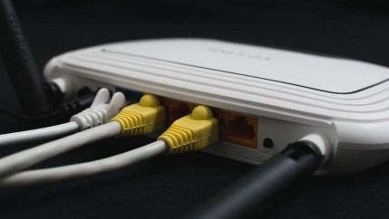 De ce să deconectezi routerul Wi-Fi când pleci în vacanță