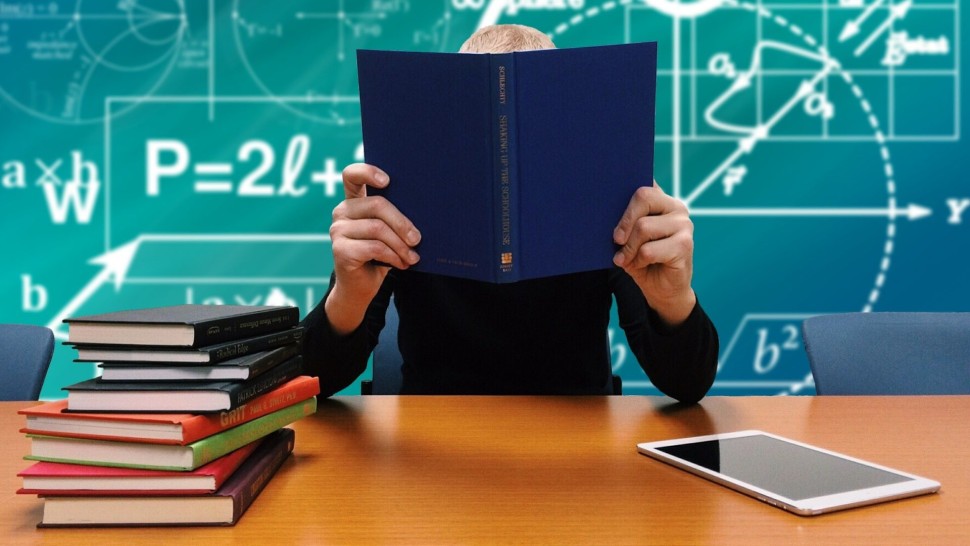 Bani pentru elevi. Se dau sumele cuvenite de la începutul anului școlar
