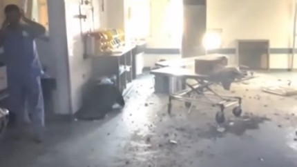 Israelul a efectuat un raid asupra spitalului Al Shifa din Gaza considerat sediul central al Hamas și îi îndeamnă să se predea