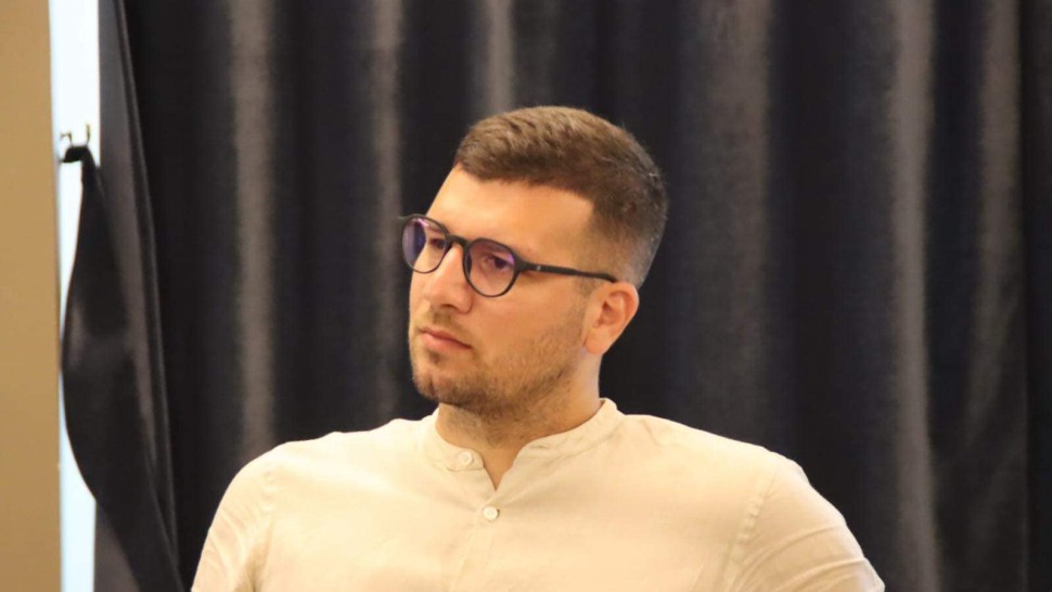 Milionarul român care la 32 de ani își construiește un castel. Cum a transformat un eșec într-o mare reușită