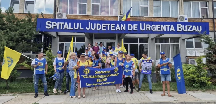 Angajații din spitale și direcții de sănătate publică ies în stradă