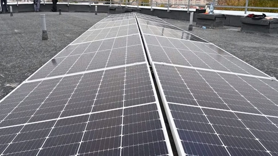 Daniel Băluță anunță montarea de panouri fotovoltaice pe blocurile reabilitate prin PNRR din S4 Este una dintre cele mai bune soluții