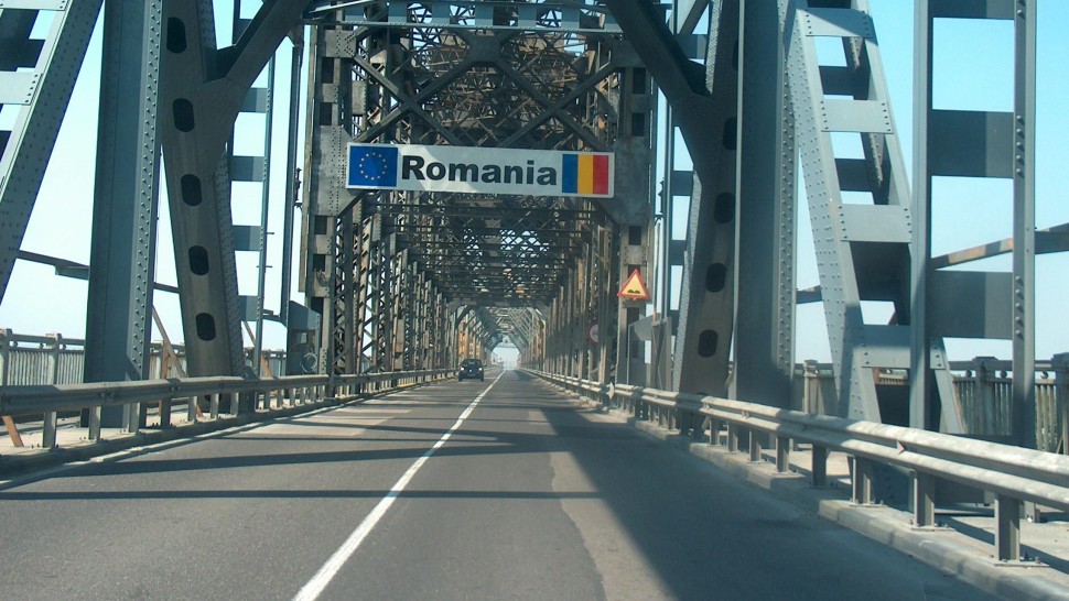Aglomerație la ieșirea din România pe la Giurgiu din cauza lucrărilor la pod. Recomandări pentru puncte alternative