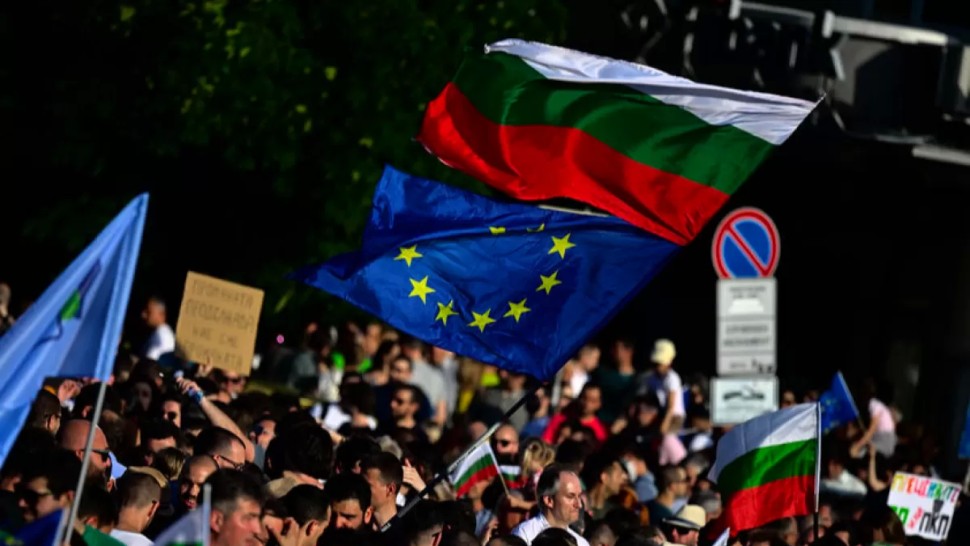 Bulgaria face jocurile Kremlinului. Președintele Rumen Radev blochează o lege în favoarea lui Putin