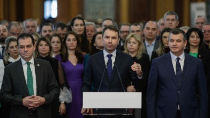 O nouă struțo-cămilă pe eșicherul politic românesc S-a lansat Alianța Dreptei formată din USR PMP și FD VIDEO