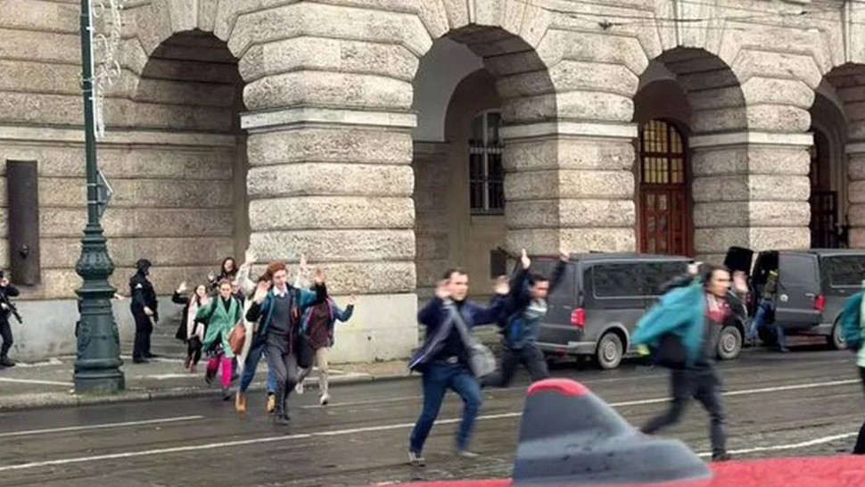 VIDEO Filmul tragediei din Praga. Doliu național în Cehia după atacul armat de la Universitatea Caroline UPDATE