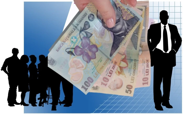 Salariul mediu net a crescut în România