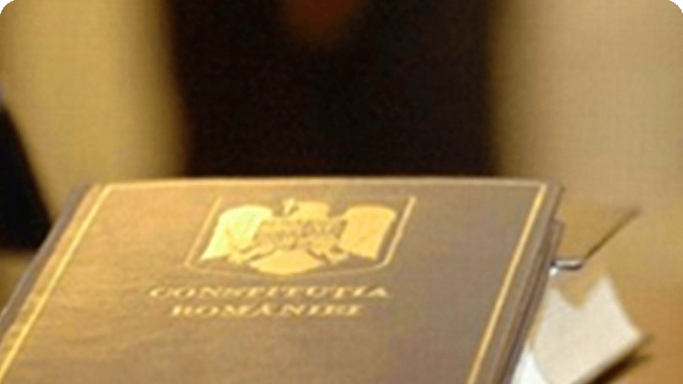 Constituția mult călcată în picioare la ceas aniversar. Pomenită doar de ziua sa