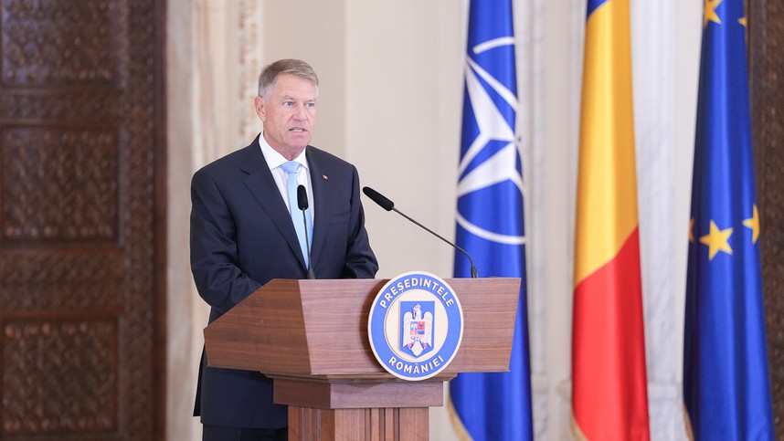 Klaus Iohannis își menține zicala sa preferată tăcerea e de aur la început de 2024. Profu de fizică absent în comunicarea cu românii