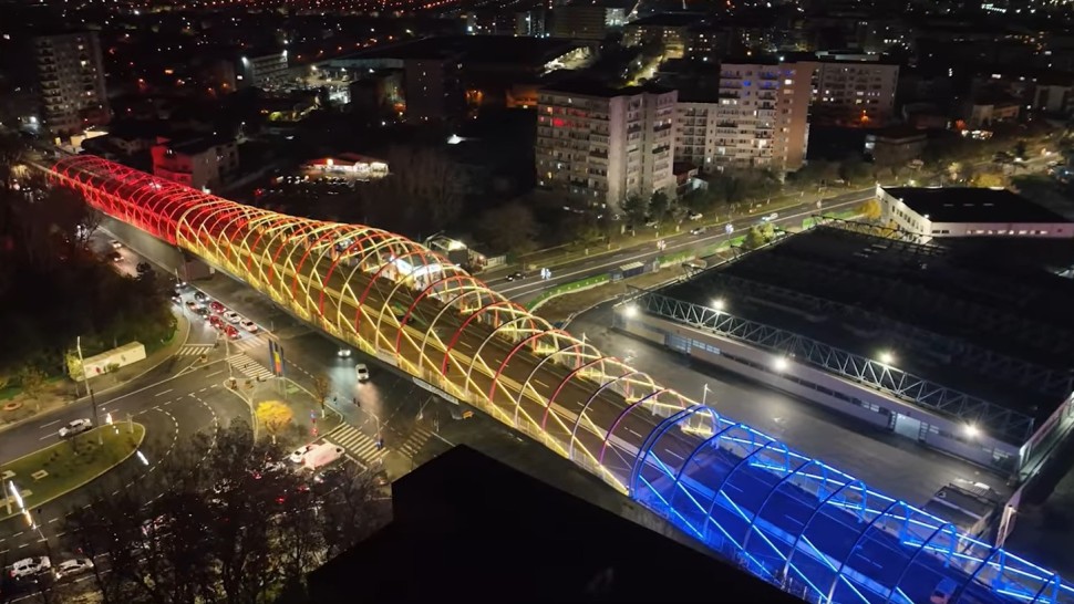 Primăria Sector 4 anunță că pasajul Europa Unită va fi dat în folosință marți 5 decembrie. Acesta va fi pietonal câteva ore VIDEO