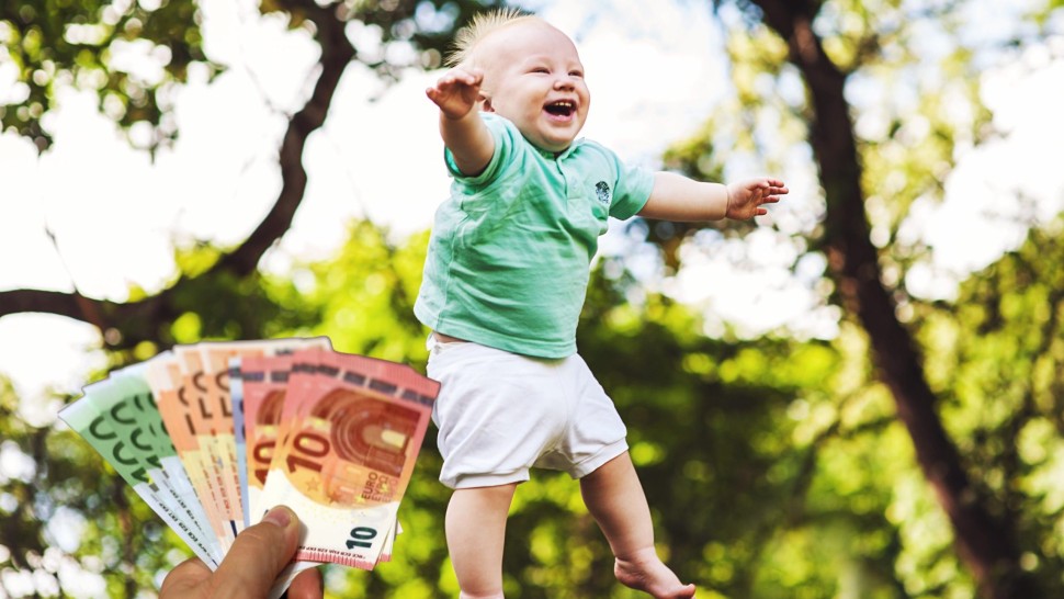Se dau vouchere de 15.000 de lei. Mii de familii au primit deja banii