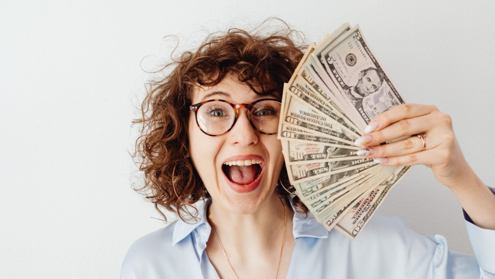 Cum obții 500 lei de la stat. Banala hârtie care trebuie completată