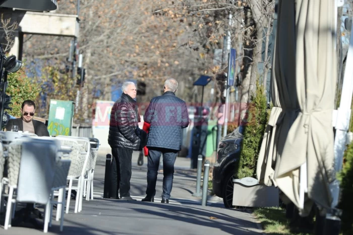 EXCLUSIV PAPARAZZI. Externele la putere. Doi foști miniștri, Adrian Severin și Lazăr Comănescu, au pus țara la cale