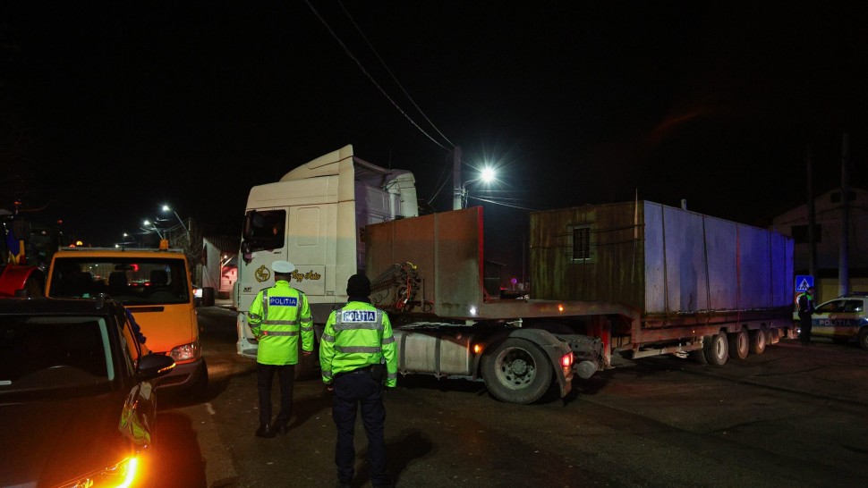 Ciolacu nu i-a convins. Transportatorii și fermierii continuă protestele și blochează străzile