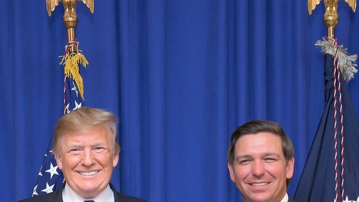 Ron DeSantis se retrage din cursa pentru alegerile prezidențiale SUA din 2024 și îl susține pe Donald Trump. Reacția fostului președinte