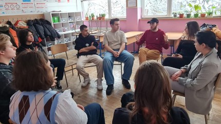 Gramatica și aritmetica revin în liceu. Ministerul Educației introduce experimente în noua programă școlară