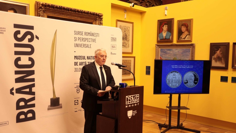 Mugur Isărescu guvernatorul BNR a lansat duminică o nouă monedă în România Cât valorează noii bani de la BNR cu chipul lui Brâncuși pe ei | FOTO
