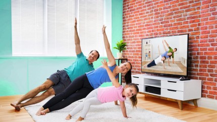 Cele mai bune exerciții de slăbit pentru acasă. Intri rapid în formă cu un minim de efort