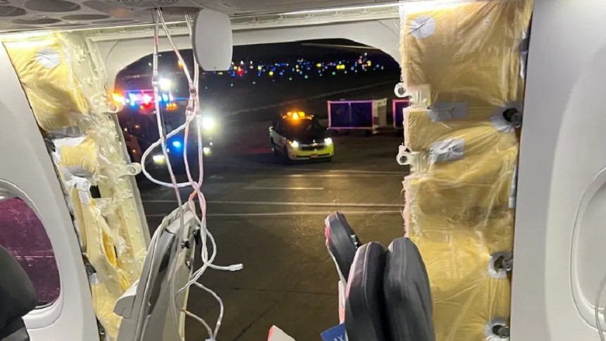 Scandalul continuă la Boeing Directorul general recunoaște eroarea dar promite că astfel de explozii nu se vor mai întâmpla niciodată