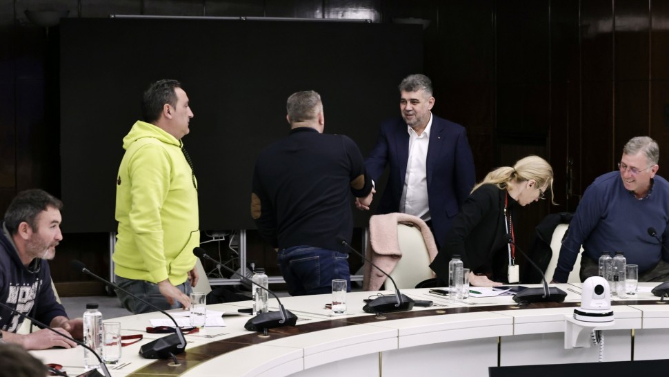 Fermierii și transportatorii își încheie revolta. Ce au obținut de la Guvern