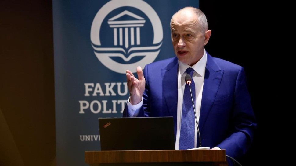 Mircea Geoană dezminte declarațiile alarmiste de la Kremlin Amenințarea nucleară a lui Putin este o încercare de intimidare psihologică nu un plan real