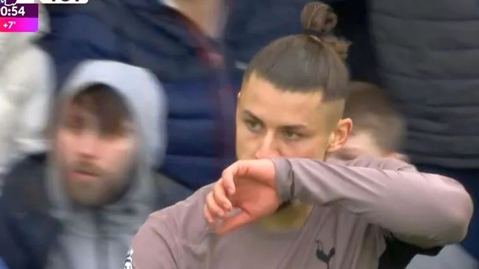 Remiză cu multe goluri în meciul dintre Everton și Tottenham. Radu Drăgușin introdus în teren chiar de ziua lui