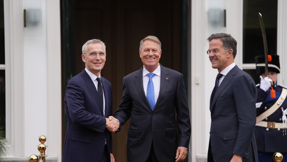 S-a aflat cine îi va lua locul lui Jens Stoltenberg la NATO Nu este Klaus Iohannis dar românii îl cunosc bine