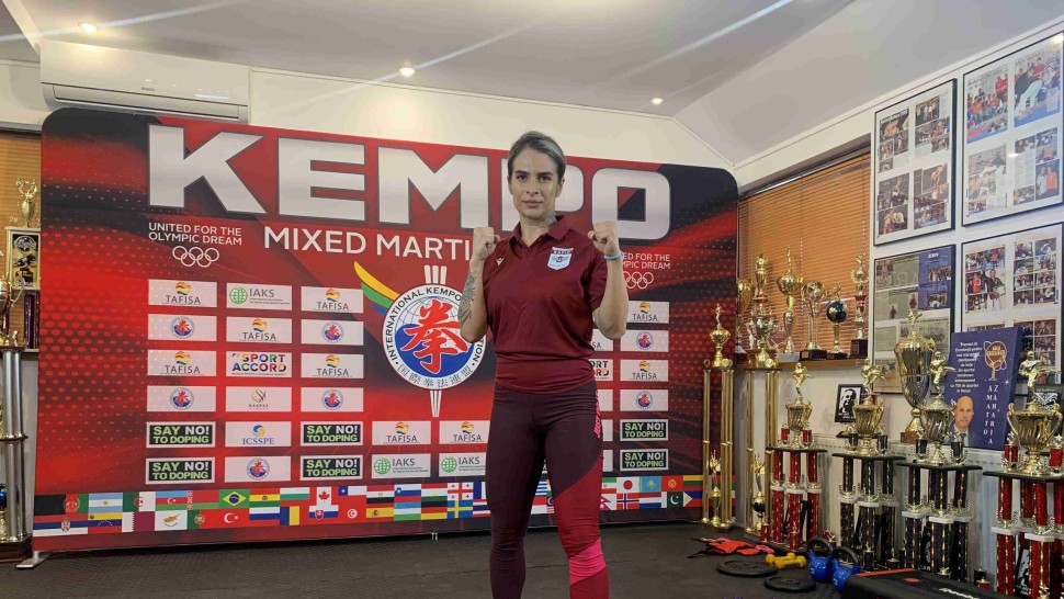 Cristi Săpunaru în corzi. A fost provocat de campioana mondială de kempo | FOTO