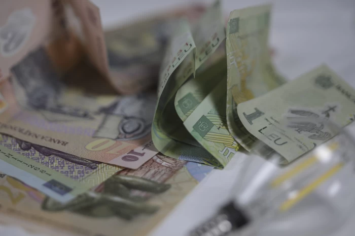 Creșteri salariale pentru angajații din asistență socială