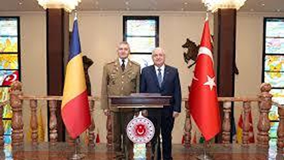 Discuții la nivel înalt în NATO În timp ce ministrul turc de externe vizita România șefului Statului Major al Apărării Generalul Gheorghiță Vlad a mers în Turcia