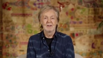 Paul McCartney și-a găsit chitara care-i fusese furată în urmă cu 50 de ani. La ea a cantat în premieră piesa Love me do