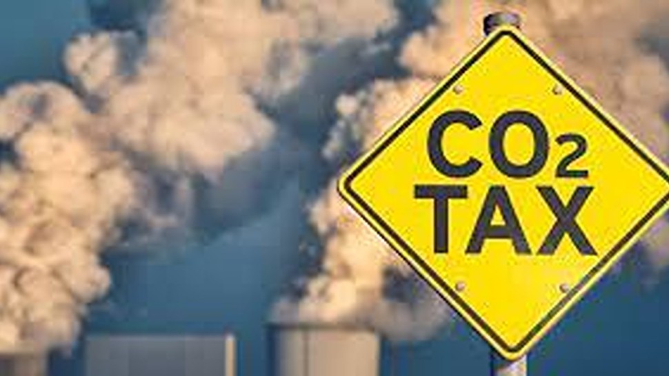 Bugetul românilor dat peste cap de FMI. Cât vom scoate din buzunar pentru taxa de carbon