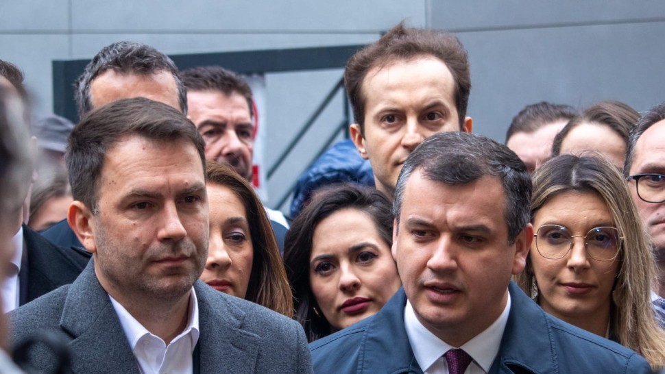 BEC a respins protocolul constituirii Alianței Dreapta Unită din cauza lui Eugen Tomac USR PMP și Forța Dreptei atacă decizia la ÎCCJ