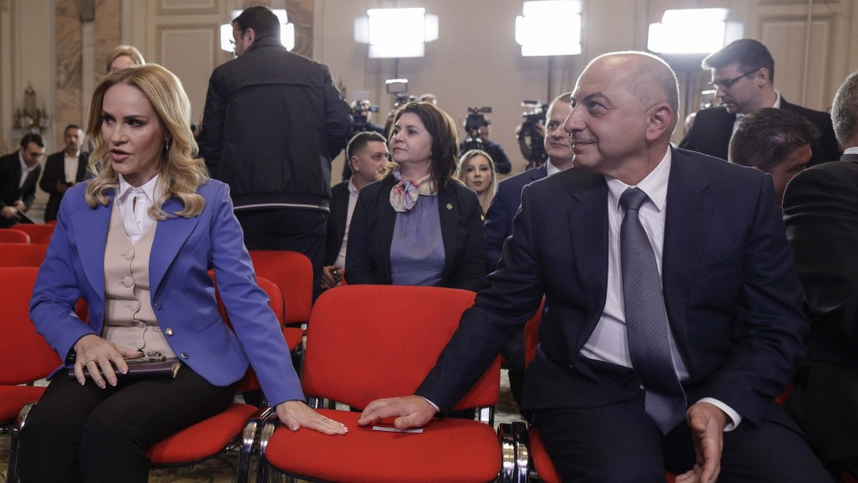 Gabriela Firea prima reacție după prezentarea lui Cătălin Cîrstoiu Îmi doresc ca bucureștenii să simtă că ne dăm mână și trecem peste poate pasiuni personale să nu le spun orgolii