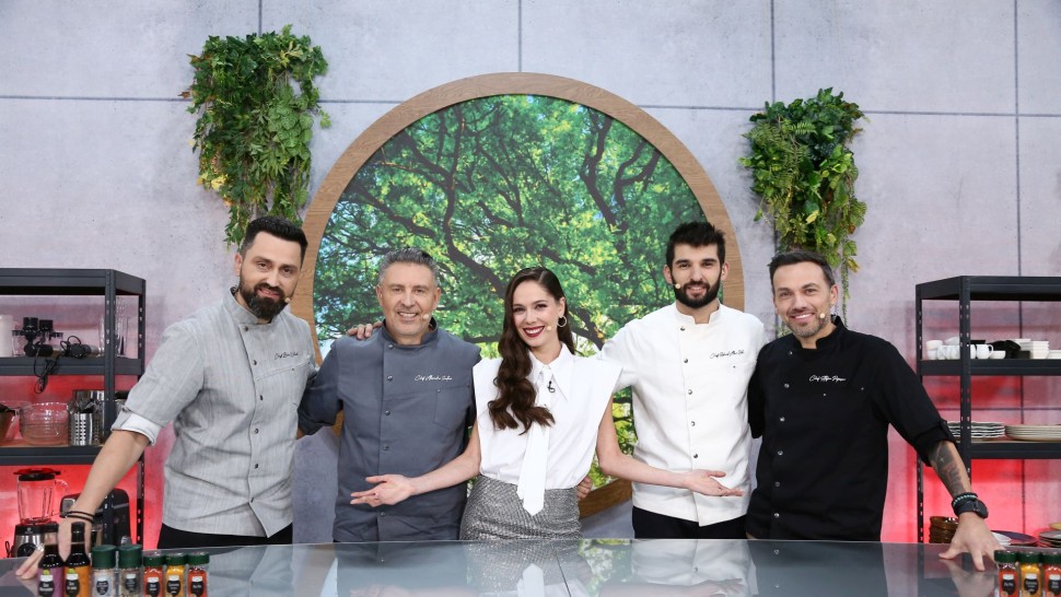 Emisiunea Chefi la cuțite revine la Antena 1 Chefii Orlando Zaharia Alexandru Sautner Richard Abou Zaki și Ștefan Popescu iau locul foștilor bucătari plecați cu scandal