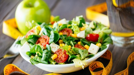 Sfaturi pentru o alimentație sănătoasă în acest sezon. Ce trebuie să știți