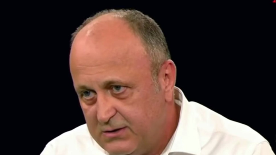 Un nou scandal în fotbalul românesc Contre dure între șeful LFP Gino Iorgulescu și patronul Rapidului Dan Șucu
