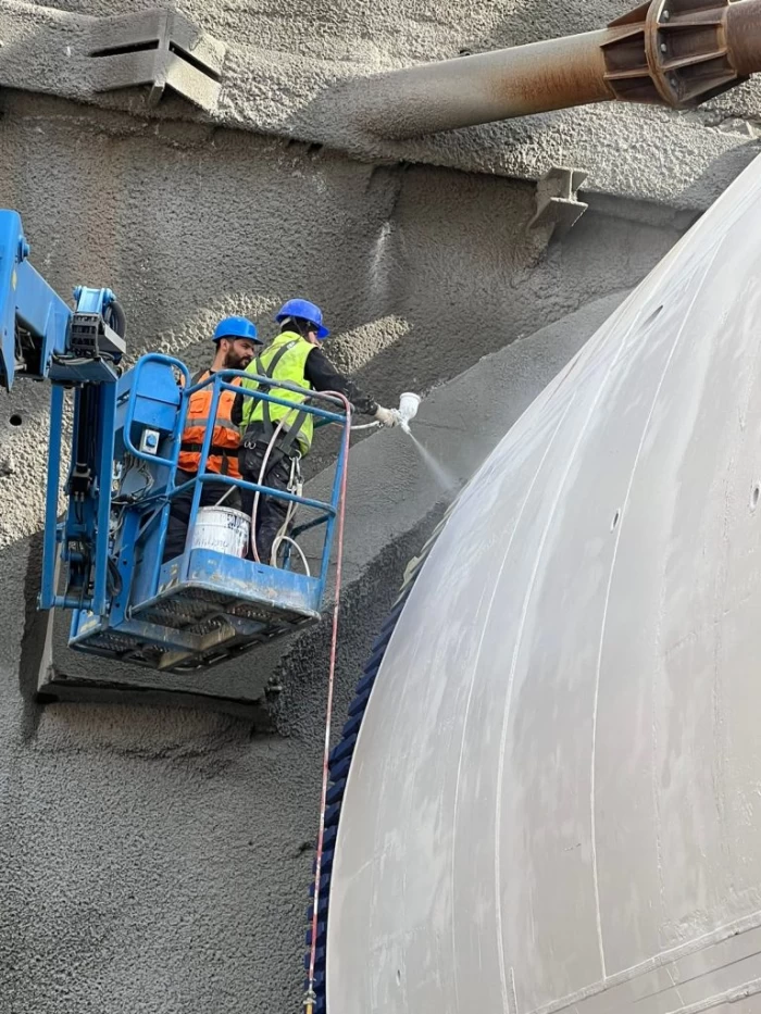 Prima cârtiță de pe noua cale ferată Brașov - Sighișoara a intrat în pământ! Grecii de la Aktor au început în forță cel mai mare și dificil proiect feroviar din România 