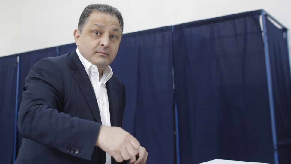 Marian Vanghelie revine în politică Fostul primar și-a depus candidatura ca și candidat independent la Primăria Sectorului 5| Update