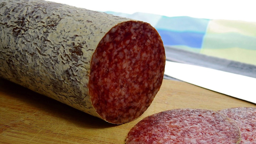 Salamul de Sibiu disponibil și în supermarketurile americane. Produsul românesc îndeplinește standardele de siguranță