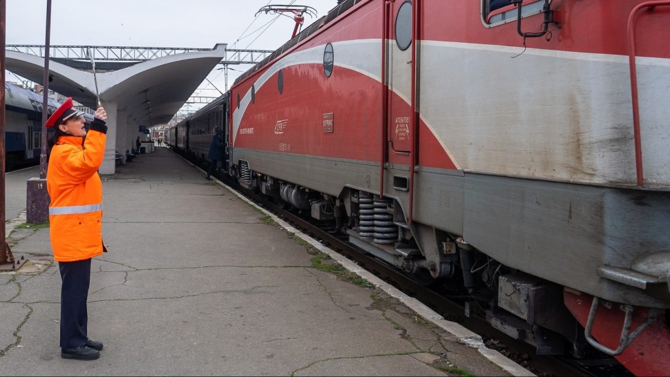 Locuri de muncă la CFR. Ce posturi sunt scoase la concurs
