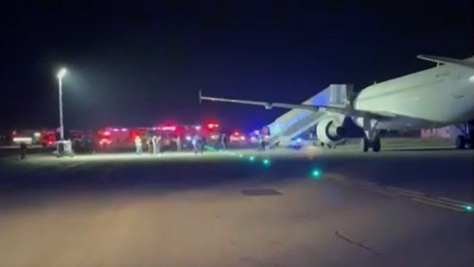Aterizare de urgență la Timișoara. Amenințare cu bombă la bordul unui avion care zbura spre Egipt. Plan Roșu de intervenție