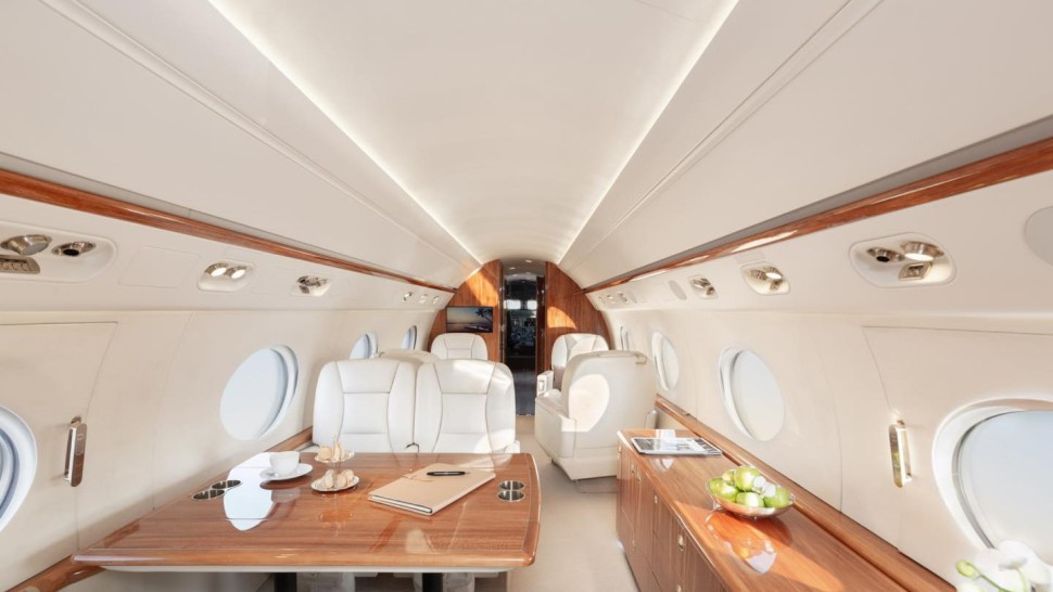 Klaus Iohannis și-a început vizita oficială în Coreea de Sud via Sibiu. Două avioane cu oficiali au aterizat la Seul